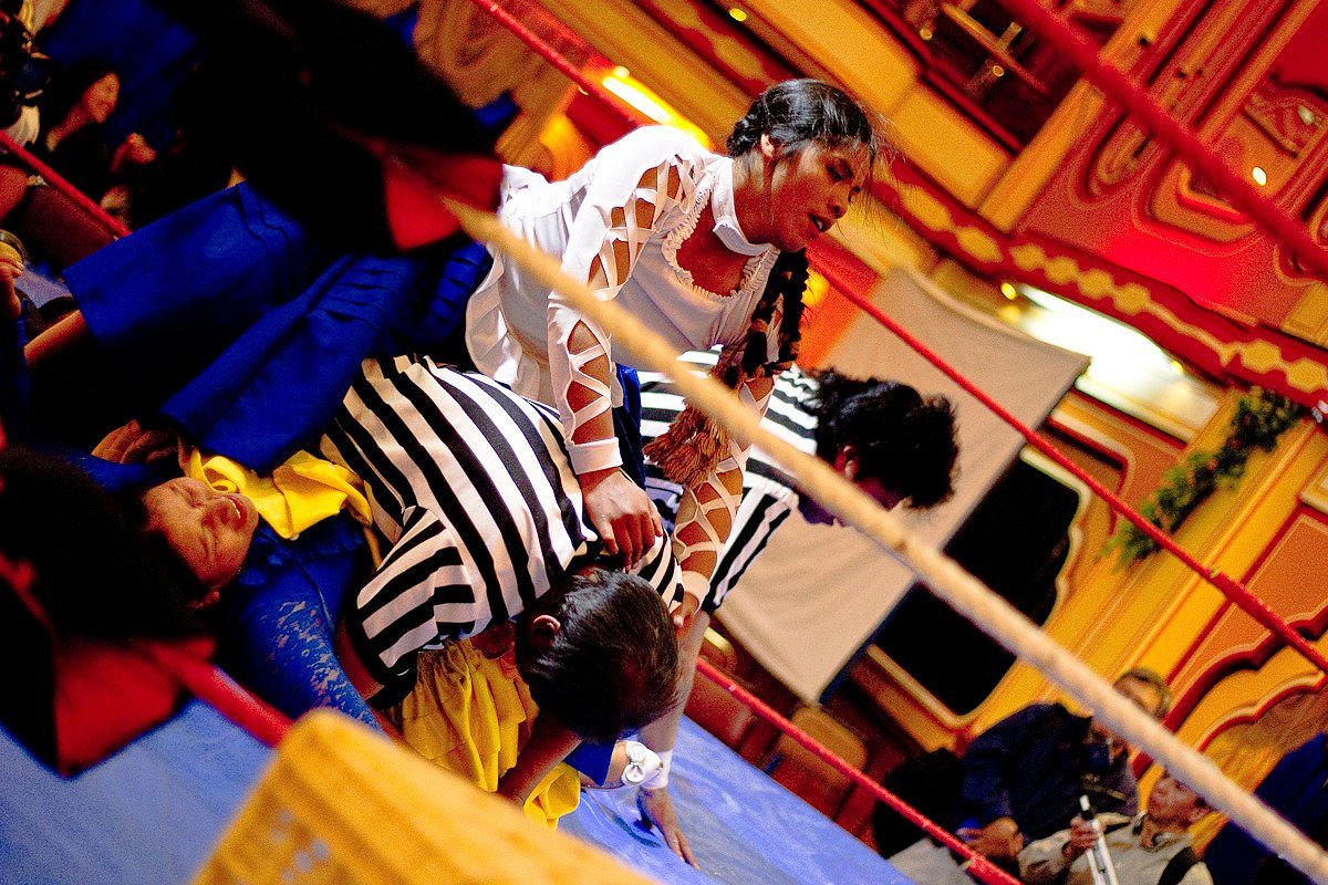 cholitas wrestling